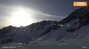 Archived webcam image showing Top Station Eisgrat Gondola on 9 Mar 2026 at 08:35