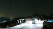 Archived webcam image showing Hauser Kaibling: Panoramic view at top station Senderbahn on 12 Apr 2026 at 00:57