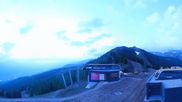 Archived webcam image showing Hauser Kaibling: Panoramic view at top station Senderbahn on 28 May 2026 at 04:18