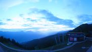 Archived webcam image showing Hauser Kaibling: Panoramic view at top station Senderbahn on 18 Jun 2026 at 04:28