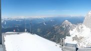 Archived webcam image showing Panoramic view over the Dachstein Glacier on 27 Apr 2026 at 10:28