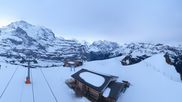 Archiviertes Webcam Bild: Wengen: Bergstation Lauberhorn am 10.04.2026 um 07:04 Uhr