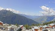 Archiviertes Webcam Bild: La Rosière - Maison du Ski am 25.08.2026 um 12:53 Uhr