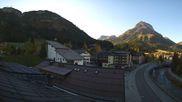 Archiviertes Webcam Bild: Lech am Arlberg: Blick von Sport Strolz am 17.10.2026 um 10:01 Uhr