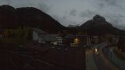 Archiviertes Webcam Bild: Lech am Arlberg: Blick von Sport Strolz am 28.10.2026 um 07:00 Uhr