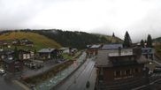 Archiviertes Webcam Bild: Lech am Arlberg: Blick von Sport Strolz am 28.10.2026 um 14:00 Uhr
