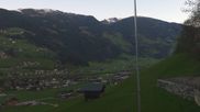 Archiviertes Webcam Bild: Mayrhofen im Zillertal: Panoramablick am 17.04.2026 um 06:31 Uhr