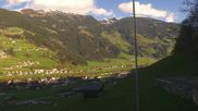 Archiviertes Webcam Bild: Mayrhofen im Zillertal: Panoramablick am 17.04.2026 um 08:31 Uhr