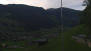 Archiviertes Webcam Bild: Mayrhofen im Zillertal: Panoramablick am 26.08.2026 um 18:24 Uhr