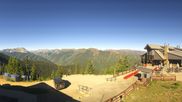 Archiviertes Webcam Bild: Aspen Mountain: Bergrestaurant Sundeck am 12.07.2026 um 16:49 Uhr