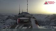 Archiviertes Webcam Bild: Corvatsch: Bergstation am 12.04.2026 um 07:50 Uhr