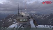 Archiviertes Webcam Bild: Corvatsch: Bergstation am 28.05.2026 um 03:17 Uhr