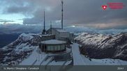 Archiviertes Webcam Bild: Corvatsch: Bergstation am 21.05.2026 um 01:30 Uhr