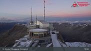 Archiviertes Webcam Bild: Corvatsch: Bergstation am 11.10.2026 um 03:21 Uhr