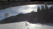 Archiviertes Webcam Bild: Blick auf die Piste im Skigebiet Hirschberg Kreuth am 26 Feb 2026 um 14:26 Uhr