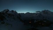 Archiviertes Webcam Bild: Rothorn Zermatt mit Monte Rosa Massiv am 21.04.2026 um 00:32 Uhr