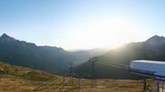 Archiviertes Webcam Bild: Blick von der Tanatzhöhi im Skigebiet Splügen am 30.05.2026 um 06:22 Uhr