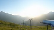 Archiviertes Webcam Bild: Blick von der Tanatzhöhi im Skigebiet Splügen am 23.06.2026 um 06:40 Uhr