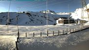 Archived webcam image showing Base Station Stilfserjoch on 18 Apr 2026 at 07:38