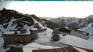 Archiviertes Webcam Bild: Stilfserjoch: Albergo Quarto Pirovano am 12.04.2026 um 06:01 Uhr