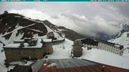 Archiviertes Webcam Bild: Stilfserjoch: Albergo Quarto Pirovano am 12.04.2026 um 16:01 Uhr