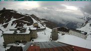 Archiviertes Webcam Bild: Stilfserjoch: Albergo Quarto Pirovano am 12.04.2026 um 18:01 Uhr