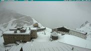 Archiviertes Webcam Bild: Stilfserjoch: Albergo Quarto Pirovano am 13.04.2026 um 06:55 Uhr