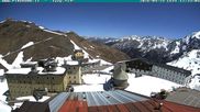 Archived webcam image showing Albergo Quarto Pirovano, Passo Stelvio on 25 Apr 2026 at 12:24