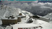 Archived webcam image showing Albergo Quarto Pirovano, Passo Stelvio on 12 May 2026 at 10:57