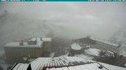 Archiviertes Webcam Bild: Stilfserjoch: Albergo Quarto Pirovano am 10.06.2026 um 14:33 Uhr