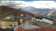 Archived webcam image showing Albergo Quarto Pirovano, Passo Stelvio on 3 Aug 2026 at 16:10