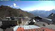 Archived webcam image showing Albergo Quarto Pirovano, Passo Stelvio on 3 Aug 2026 at 10:10