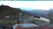 Archived webcam image showing Albergo Quarto Pirovano, Passo Stelvio on 3 Aug 2026 at 20:10