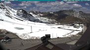 Archiviertes Webcam Bild: Stilfserjoch: Blick zum Valle del Braulio am 28.05.2026 um 12:13 Uhr