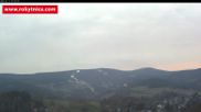 Archiviertes Webcam Bild: Blick über Rokytnice am 12.04.2026 um 06:57 Uhr