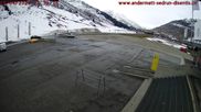 Archiviertes Webcam Bild: Andermatt: Parkplatz Gemsstockbahn am 13.04.2026 um 10:36 Uhr