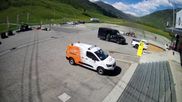 Archiviertes Webcam Bild: Andermatt: Parkplatz Gemsstockbahn am 28.05.2026 um 10:49 Uhr