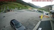 Archiviertes Webcam Bild: Andermatt: Parkplatz Gemsstockbahn am 26.08.2026 um 06:24 Uhr