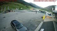 Archiviertes Webcam Bild: Andermatt: Parkplatz Gemsstockbahn am 26.08.2026 um 07:24 Uhr