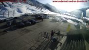 Archiviertes Webcam Bild: Andermatt: Parkplatz Gemsstockbahn am 26 Feb 2026 um 16:20 Uhr