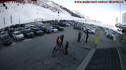 Archiviertes Webcam Bild: Andermatt: Parkplatz Gemsstockbahn am 26 Feb 2026 um 10:56 Uhr