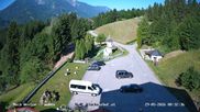 Archiviertes Webcam Bild: Hotel Glocknerhof: Jauken, Berg im Drautal und Kinderspielplatz am 29.05.2026 um 08:02 Uhr