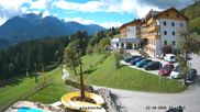 Archiviertes Webcam Bild: Kärnten: Hotel Glocknerhof mit Freibad und Wasserrutsche am 12.10.2026 um 12:07 Uhr