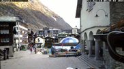 Archiviertes Webcam Bild: Zermatt Kirchplatz am 10.04.2026 um 08:36 Uhr