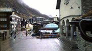Archived webcam image showing Zermatt - Centre on 13 Apr 2026 at 07:52