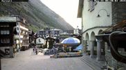 Archiviertes Webcam Bild: Zermatt Kirchplatz am 31.05.2026 um 06:16 Uhr