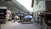 Archiviertes Webcam Bild: Zermatt Kirchplatz am 31.05.2026 um 07:16 Uhr