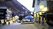 Archiviertes Webcam Bild: Zermatt Kirchplatz am 13.03.2026 um 06:44 Uhr