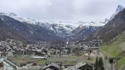 Archiviertes Webcam Bild: Zermatt: Blick über das Dorf von Spiss am 17.04.2026 um 14:01 Uhr