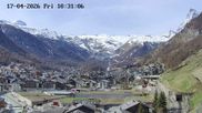 Archiviertes Webcam Bild: Zermatt: Blick über das Dorf von Spiss am 17.04.2026 um 10:01 Uhr